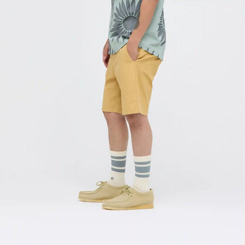 COMPOUND CHINO SHORT