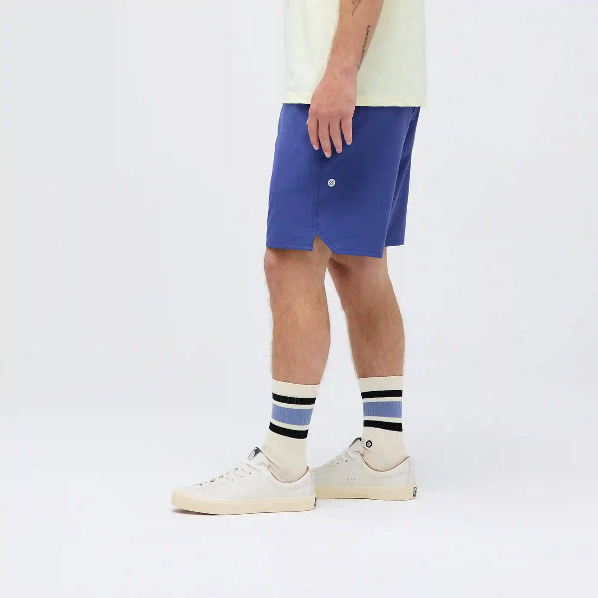 COMPLEX HYBRID SHORT 7 IN